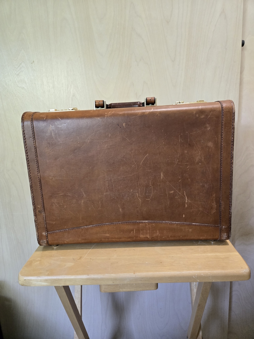 Renwick Classic Brown Leather Briefcase